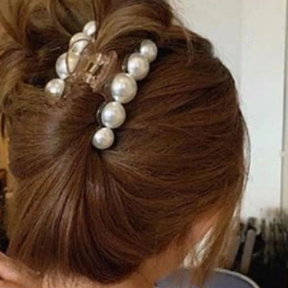 Zara 4 Pearl Hair Clips